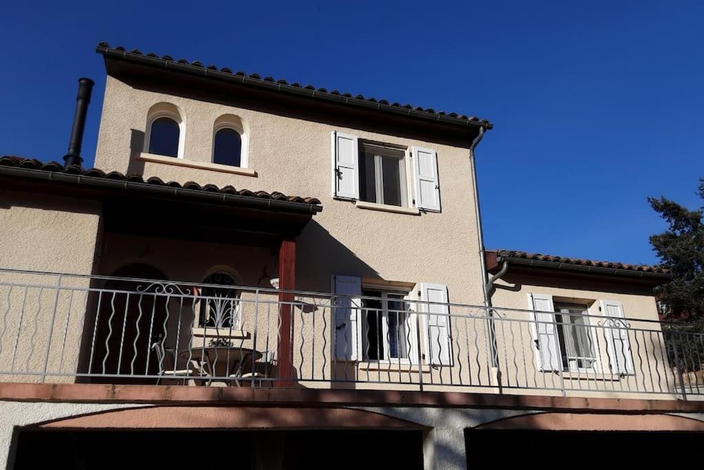 Grand T1 Meuble Διαμέρισμα Saint-Flour  Εξωτερικό φωτογραφία